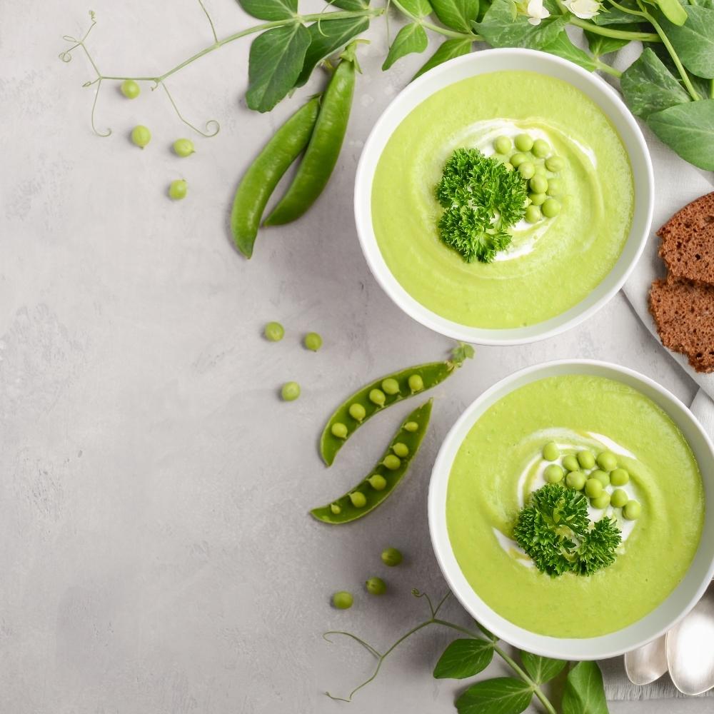 Doperwtensoep met munt en crème fraîche