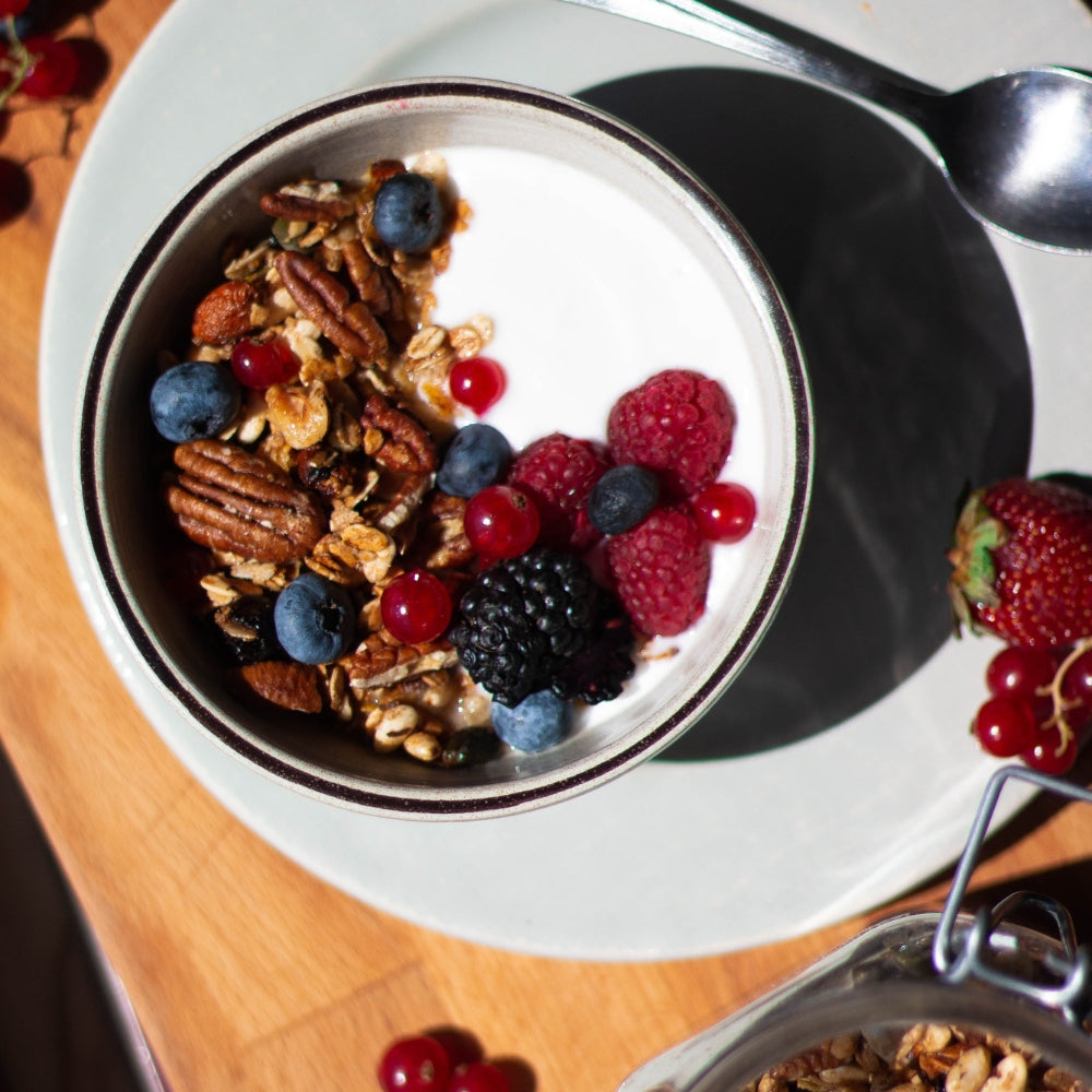 Fruitontbijt met pecannoten en kaneel